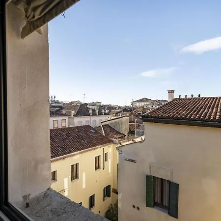 Ca' Delle Veste